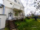Hauseingang - Etagenwohnung mit 51,20 m&sup2; in Raguhn zur Miete
