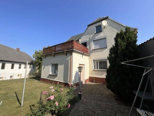 Ansicht mit Anbau/Dachterrasse - 5 Zimmer Einfamilienhaus in Colditz