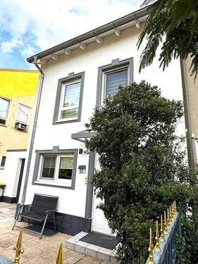 Hausansicht (6).JPEG - Mehrfamilienhaus, Wohnhaus mit 163,00 m² in Frankfurt am Main zum Kaufen