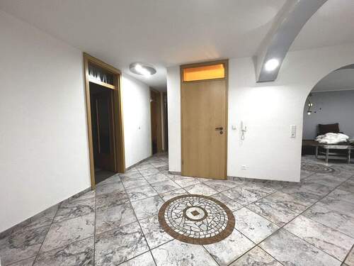 Flur (3) - Terrassenwohnung mit 105,00 m² in Waldshut-Tiengen zur Miete