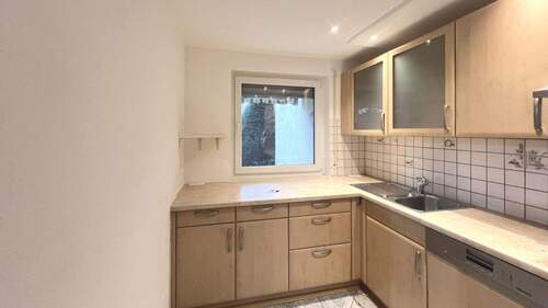 Einbauküche mit Elektrogeräten - 