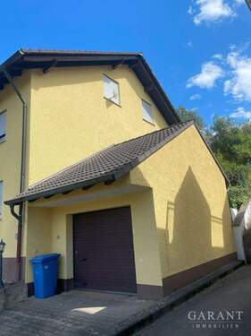 Garage - 8 Zimmer Mehrfamilienhaus, Wohnhaus zum Kaufen in Wiesthal