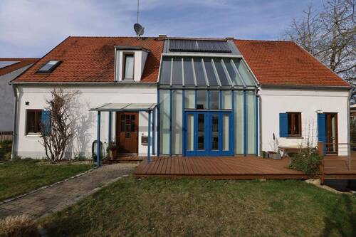 Südseite – Licht & Sonne pur - 7 Zimmer Einfamilienhaus in Petershausen