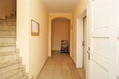 Hausflur - 2 Zimmer Etagenwohnung zur Miete in Radebeul