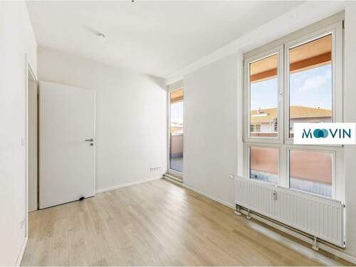 Ansicht II: Wohnzimmer - 3 Zimmer Etagenwohnung in Dresden