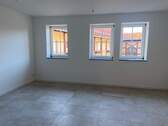 Wohnzimmer Bild 2 - 2 Zimmer Etagenwohnung zur Miete in Arnstadt