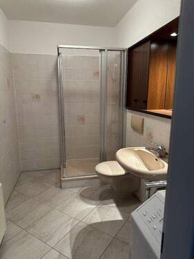 Duschbad, fast ebenerdige Dusche - 