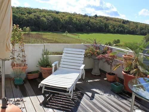 Schöner, großer Balkon mit traumhafter Aussicht ins Grüne - 3 Zimmer Etagenwohnung zum Kaufen in Böblingen