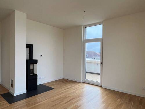schönes Wohnzimmer - 2 Zimmer Etagenwohnung in Dresden