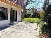 Terrasse mit Gartenblick - 5 Zimmer Doppelhaushälfte in Gröbenzell