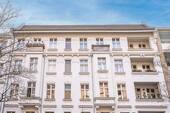 Fassade - 2 Zimmer Etagenwohnung zum Kaufen in Berlin