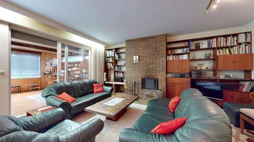 Wohnbereich Ansicht I - 8 Zimmer Mehrfamilienhaus, Wohnhaus zum Kaufen in Frankfurt am Main