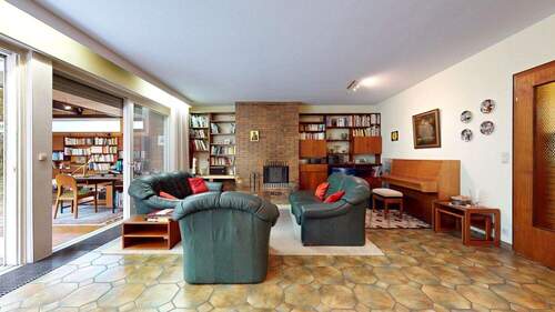 Wohnbereich Ansicht II - 8 Zimmer Mehrfamilienhaus, Wohnhaus in Frankfurt am Main