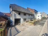 Außenansicht - Viel Platz, viele Zimmer & viel Ruhe. Großzügiges Einfamilienhaus samt Garage