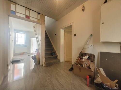Flur - 7 Zimmer Einfamilienhaus in Uslar / Gierswalde
