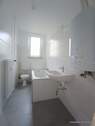 Wannenbad mit WC - 