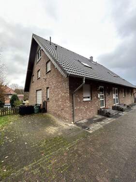 2 Hausansicht - 6 Zimmer Doppelhaushälfte zum Kaufen in Übach-Palenberg / Marienberg