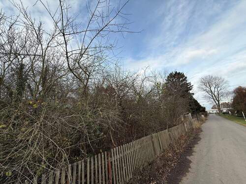 Straßenansicht - Grundstück zum Kaufen in Markkleeberg