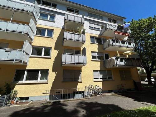 Hausansicht - 4 Zimmer Etagenwohnung in Freiburg im Breisgau