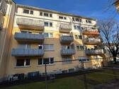 Hausansicht - Etagenwohnung in Freiburg im Breisgau zum Kaufen