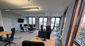 Eckbüro - Helles Eckbüro mit 12 Plätzen, separatem Meetingraum & Social Space