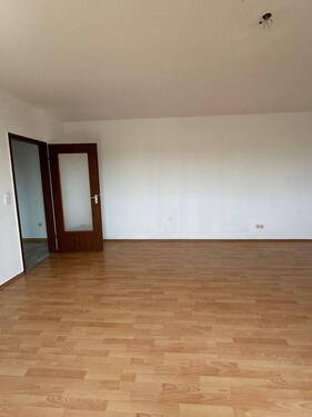 Wohnzimmer - 3 Zimmer Etagenwohnung zum Kaufen in Schweinfurt