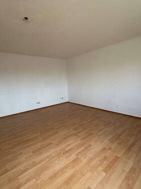 Wohnzimmer - Etagenwohnung mit 95,00 m&sup2; in Schweinfurt zum Kaufen