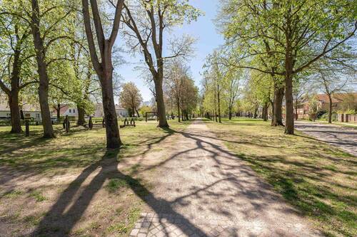 Dorfplatz - 