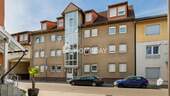 Außenansicht 2 - Ihr neues Zuhause in Mühlhausen: Moderne 2,5-Zimmer-Wohnung mit Fußbodenheizung und sonnigem Balkon