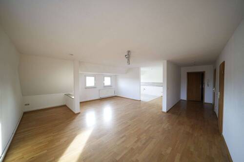 Wohnzimmer - +++ schicke Dachgeschoss-Wohnung in Altchemnitz +++