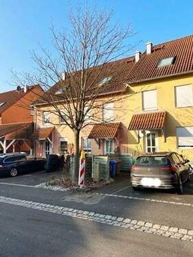 .. gepflegtes Reihenmittelhaus - 5 Zimmer Reihenmittelhaus in Würzburg