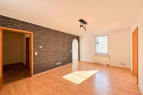 Wohnzimmer - 2 Zimmer Etagenwohnung zum Kaufen in Kempten (Allgäu)