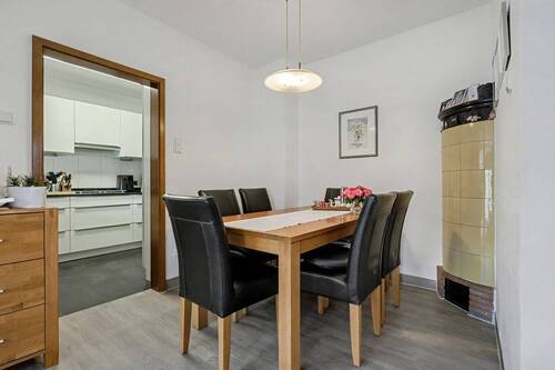 Haupthaus (Wohn- und Essbereich 28,88 m²) - 