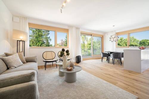lichtdurchflutetes Wohnzimmer - 3 Zimmer Etagenwohnung in München
