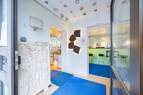 Eingang Lichthaus - 4 Zimmer Mehrfamilienhaus, Wohnhaus in Oberhaching