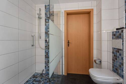 Badezimmer Vorderhaus - 
