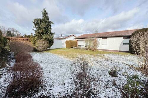 Garten - Wohnen auf einer Ebene - gepflegtes EFH mit Garten & sofort bezugsfrei!