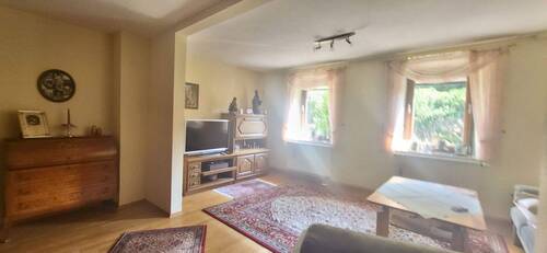 Helles 2. Wohnzimmer im OG - 5 Zimmer Reihenmittelhaus in Mettlach
