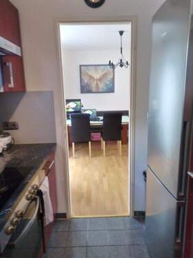 Blick von Küche zum Essbereich - 3 Zimmer Etagenwohnung in München bei Karlsfeld