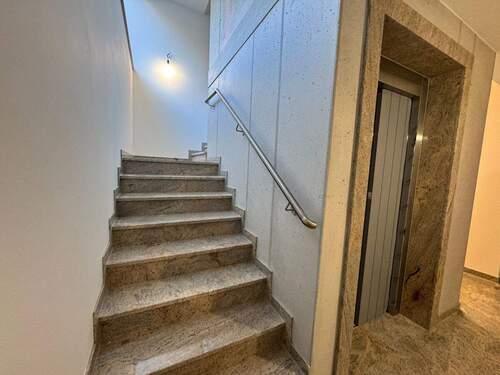 Treppenhaus - 2 Zimmer Etagenwohnung zur Miete in Breuberg / Sandbach