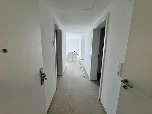 Flur - Etagenwohnung mit 85,20 m&sup2; in Breuberg / Sandbach zur Miete