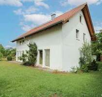 Gepflegtes 2-Familienhaus mit 5 Stellplätzen und großem Garten - Fluorn-Winzeln