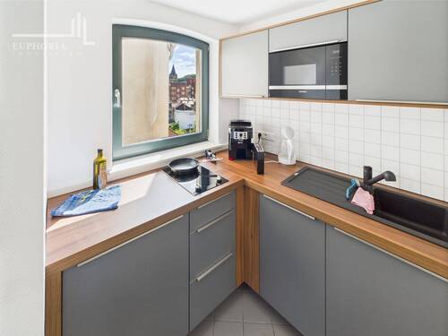 CAM03352G0-PR0065-STILL009 - 