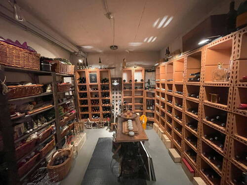 (Wein)-Keller - 