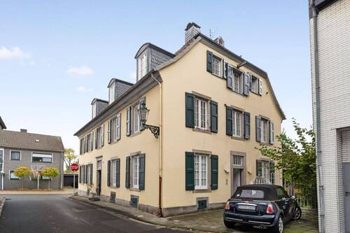 Eingangsseite - Etagenwohnung mit 210,00 m² in Düsseldorf zum Kaufen