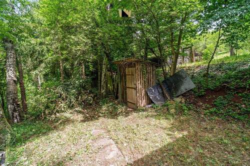 Untergeordnete Nebengebäude sind gestattet - 