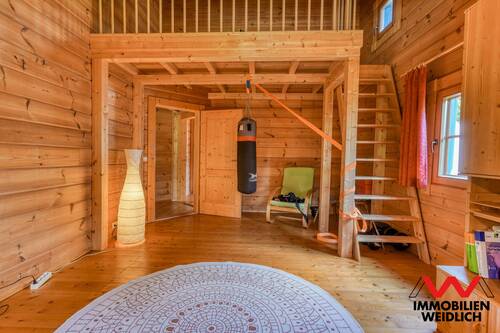 Kind 3 mit Empore - 