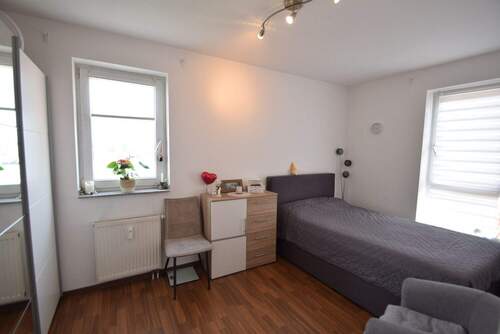 Schlafzimmer - 2 Zimmer Etagenwohnung in Neu-Isenburg