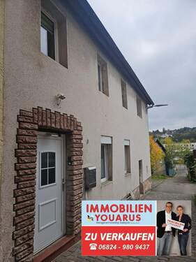 EFH mit Einliegerwohnung zu verkaufen - Einfamilienhaus mit Einliegerwohnung, Terrasse, Garage und Ausbaureserve im DG, Ottweiler Altstadt
