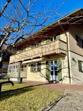 Hausansicht - 5 Zimmer Einfamilienhaus zur Miete in Siegsdorf